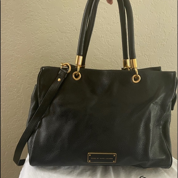 Marc by Marc Jacobs Too Hot to Handle Luxury Bentley Tote - Picture 3 of 5